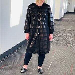 Women’s fabrics coat,black fabric collarless coat is luxury, new size 14.